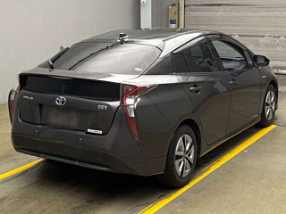 TOYOTA PRIUS 2016
