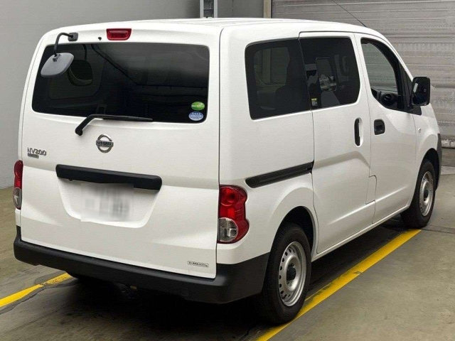 NISSAN NV200 2018