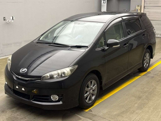 TOYOTA WISH 2015