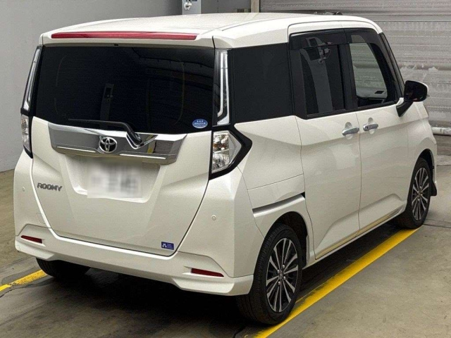 TOYOTA ROOMY 2021