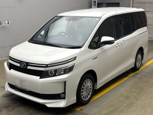 TOYOTA VOXY 2017