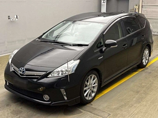 TOYOTA PRIUS ALPHA 2014