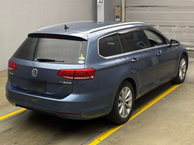 VOLKSWAGEN PASSAT VARIANT 2016