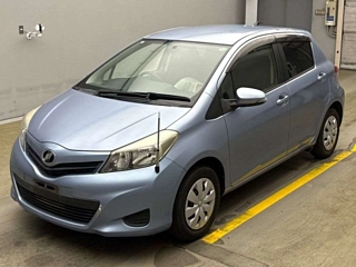 TOYOTA VITZ 2013