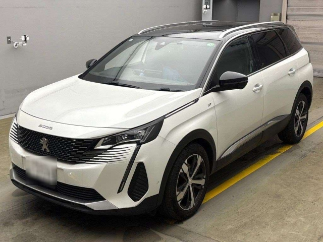 PEUGEOT 5008 2021