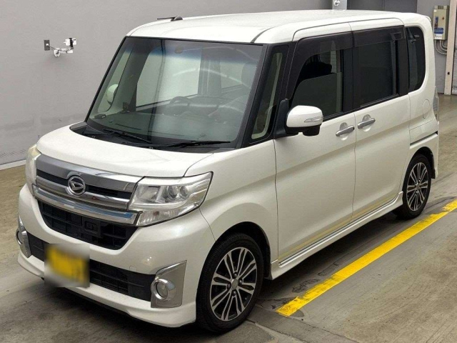 DAIHATSU TANTO 2014