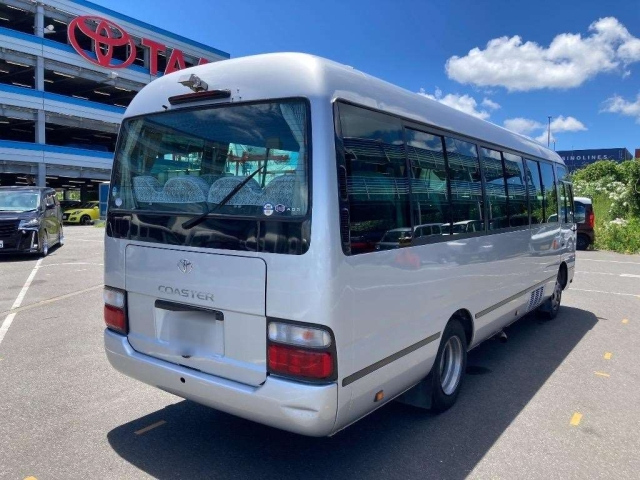 TOYOTA COASTER 2009