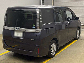 TOYOTA VOXY 2016