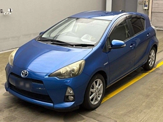 TOYOTA AQUA 2013