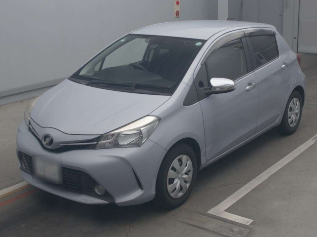 TOYOTA VITZ 2016