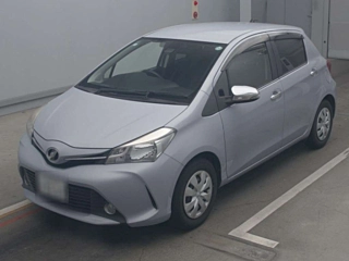 TOYOTA VITZ 2016