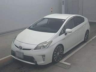 TOYOTA PRIUS 2014