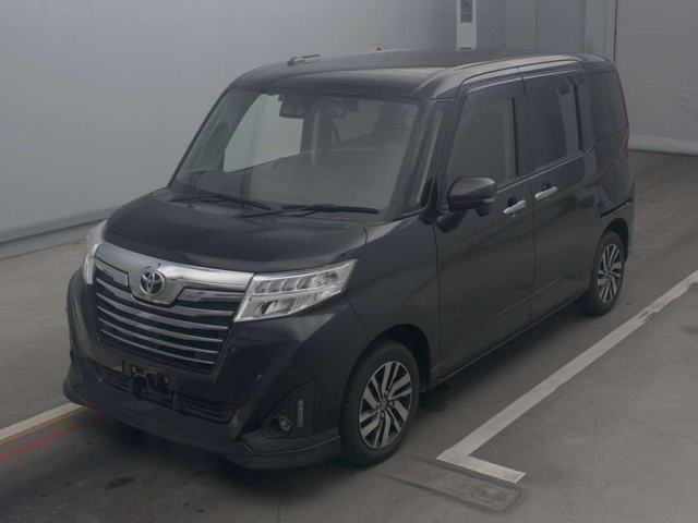 TOYOTA ROOMY 2020