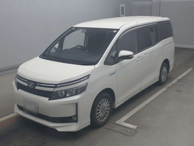TOYOTA VOXY 2014