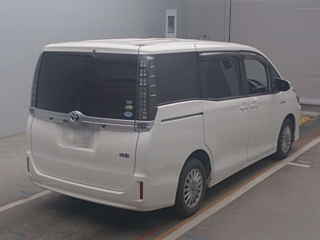 TOYOTA VOXY 2014