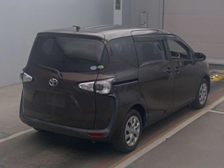 TOYOTA SIENTA 2016