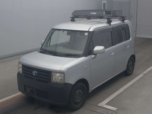 TOYOTA PIXIS SPACE 2012