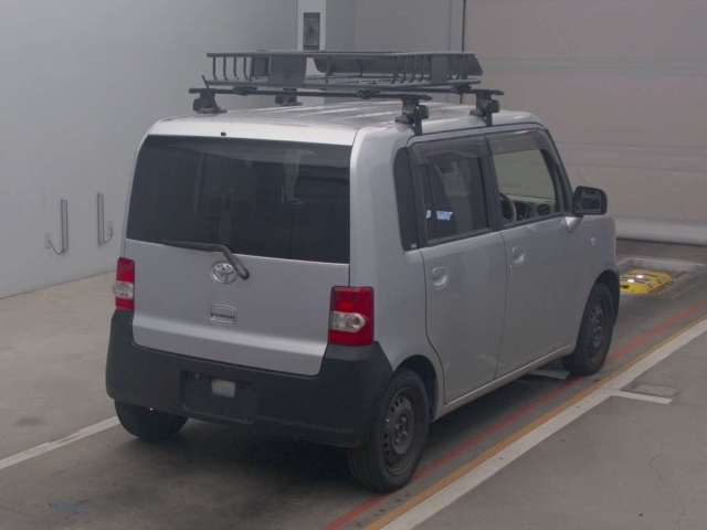 TOYOTA PIXIS SPACE 2012