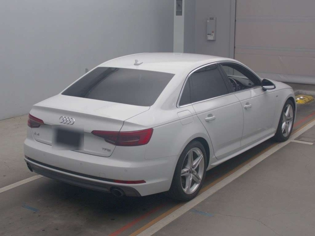 AUDI A4 2016