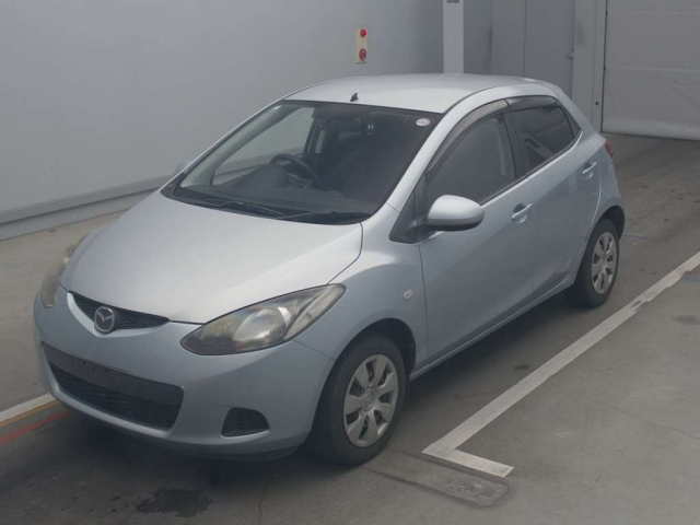 MAZDA DEMIO 2010