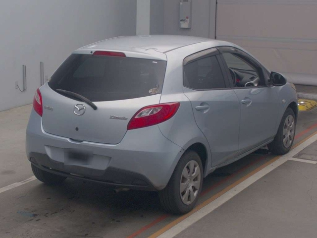 MAZDA DEMIO 2010