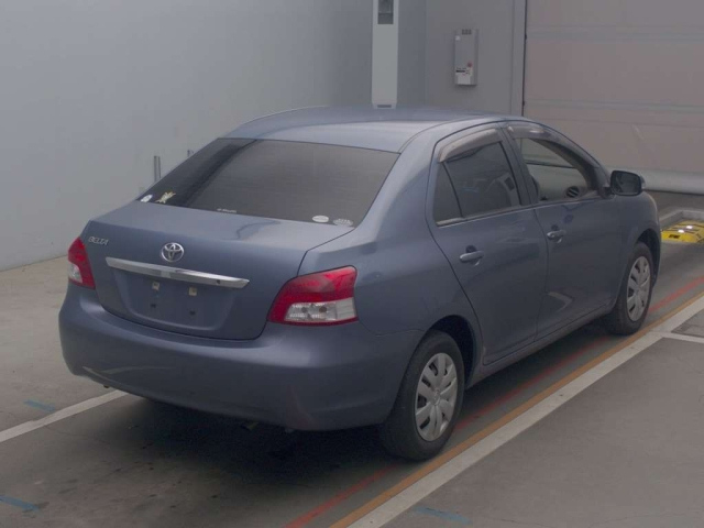 TOYOTA BELTA 2010