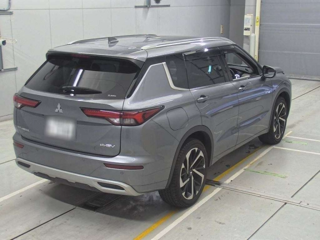 MITSUBISHI OUTLANDER PHEV 2023