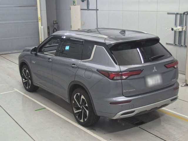 MITSUBISHI OUTLANDER PHEV 2023