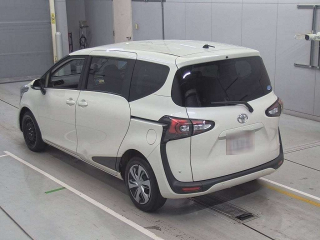 TOYOTA SIENTA 2018