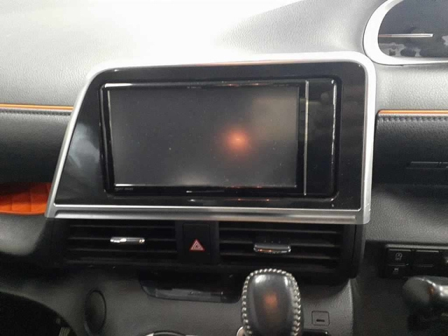 TOYOTA SIENTA 2018