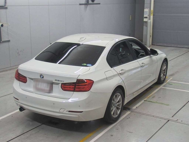BMW 3 SERIES 2012