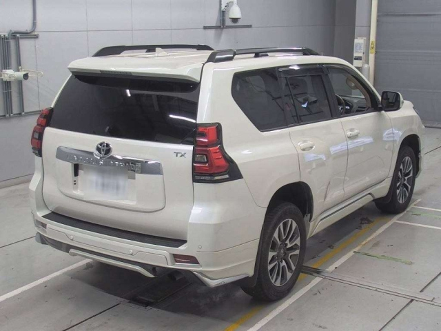 TOYOTA LAND CRUISER PRADO 2023