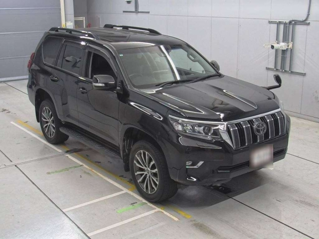 TOYOTA LAND CRUISER PRADO 2019