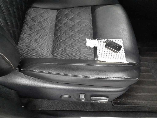 TOYOTA HARRIER 2014