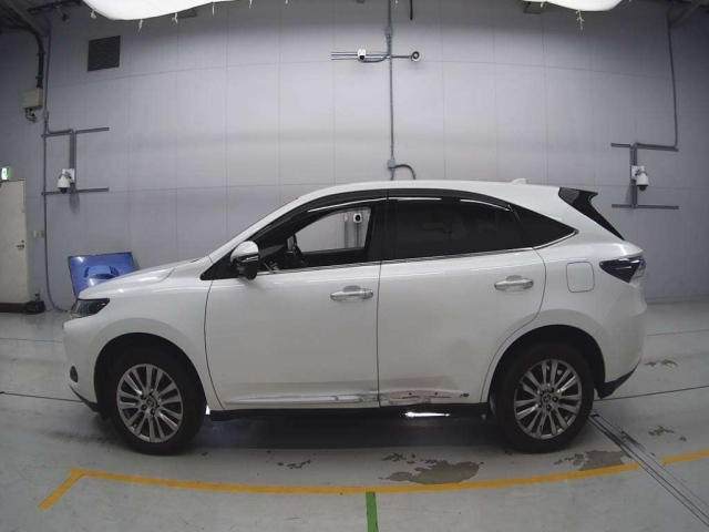 TOYOTA HARRIER 2014