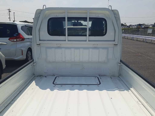 NISSAN CLIPPER TRUCK 2016