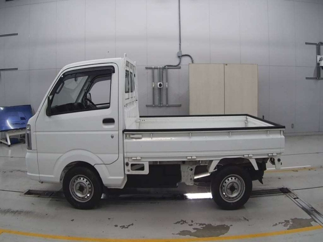 NISSAN CLIPPER TRUCK 2016