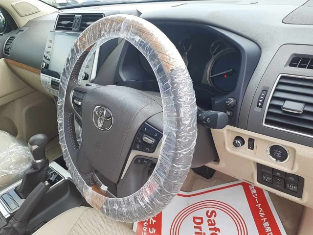 TOYOTA LAND CRUISER PRADO 2023