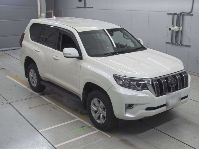 TOYOTA LAND CRUISER PRADO 2019