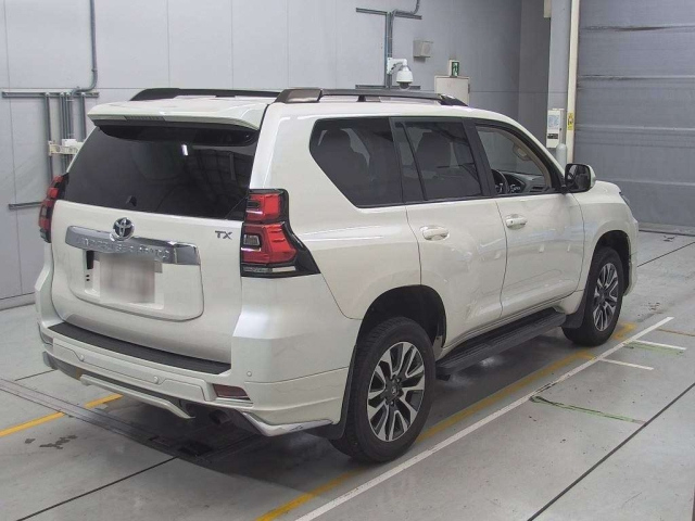 TOYOTA LAND CRUISER PRADO 2021