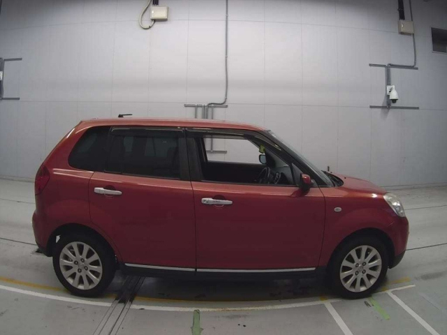 MAZDA VERISA 2010