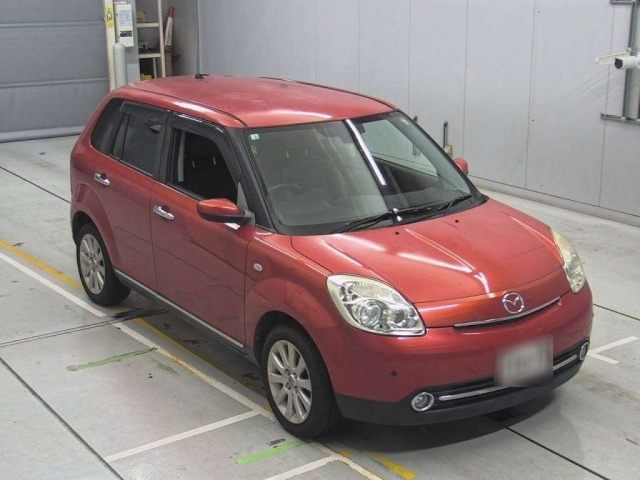 MAZDA VERISA 2010