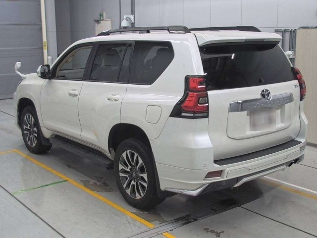 TOYOTA LAND CRUISER PRADO 2021