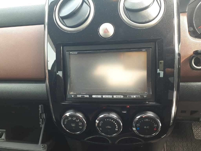 MAZDA VERISA 2010