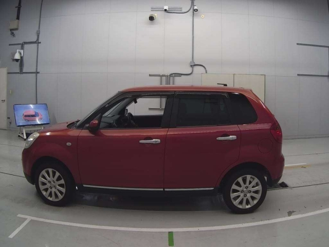 MAZDA VERISA 2010
