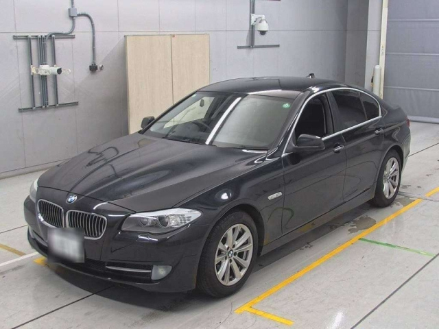 BMW 5 SERIES 2012
