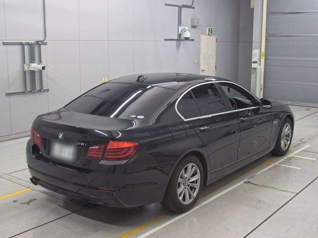 BMW 5 SERIES 2012