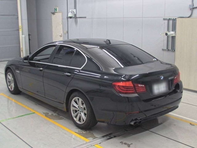 BMW 5 SERIES 2012