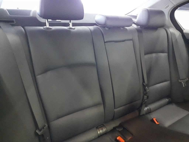 BMW 5 SERIES 2012