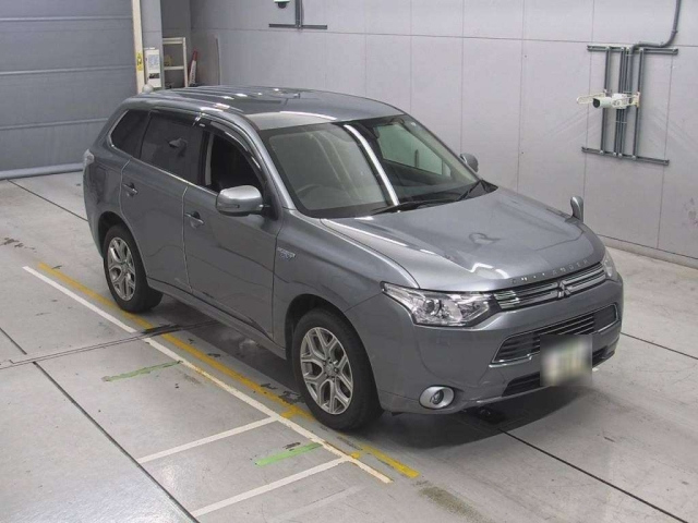 MITSUBISHI OUTLANDER PHEV 2013